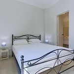 Tradicional House - Center
